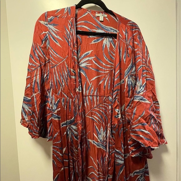 Kimonos - Picture 2 of 2